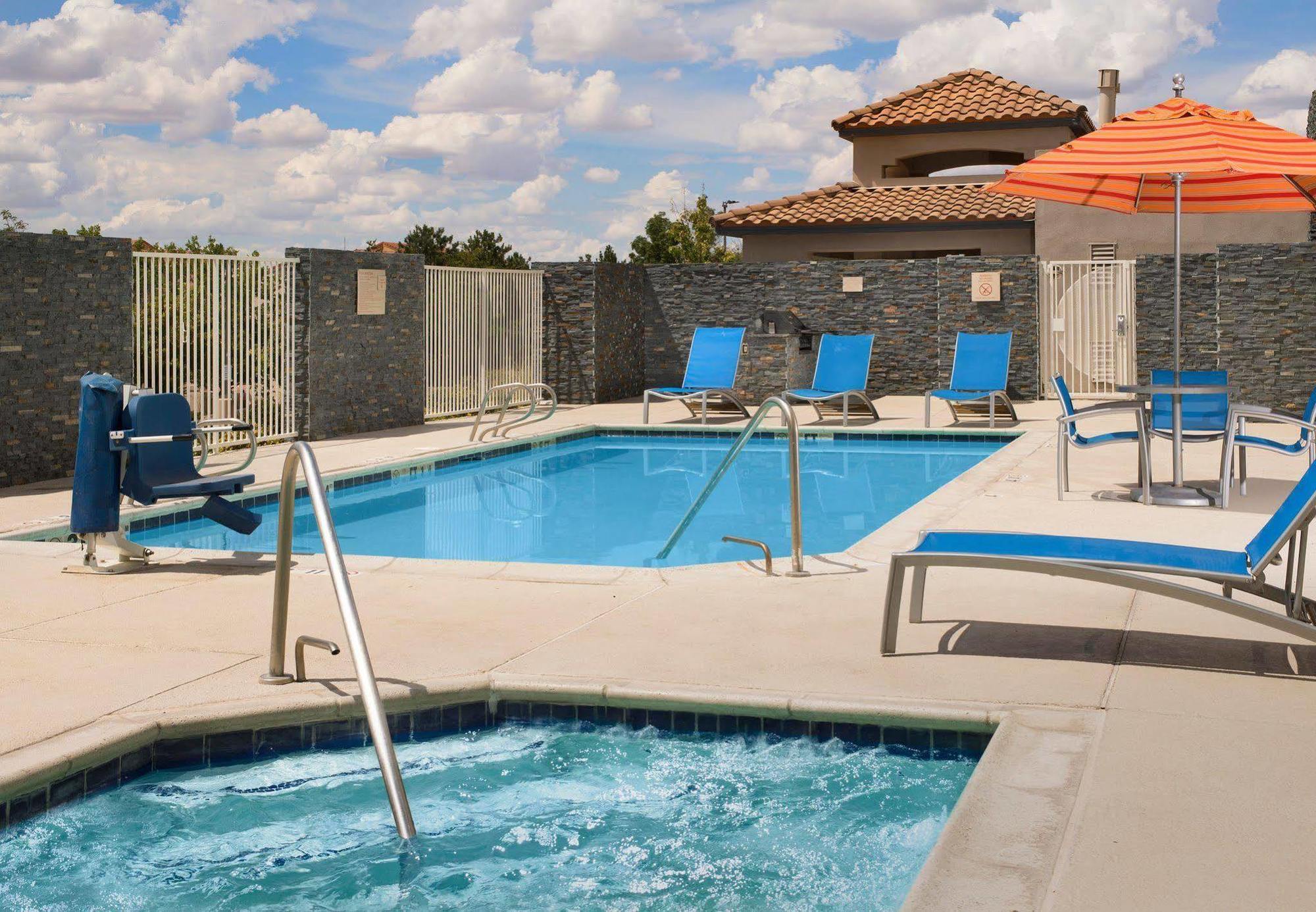Towneplace Suites By Marriott Albuquerque Airport מראה חיצוני תמונה